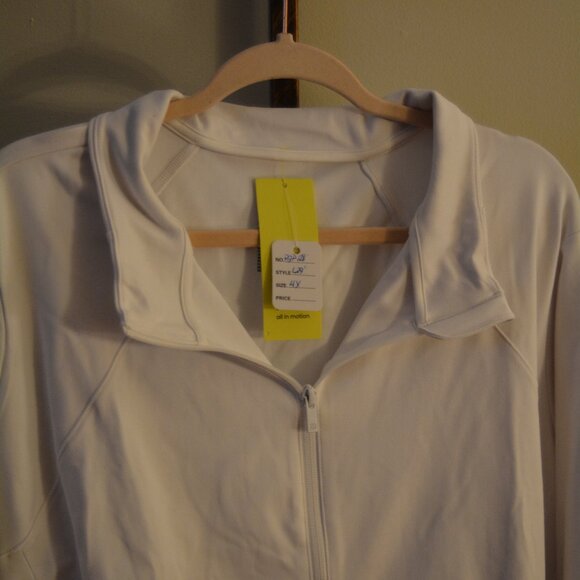 All in Motion Women’s White Quarter-Zip Pullover Top NWT Thumbhole Sleeves - Picture 2 of 9
